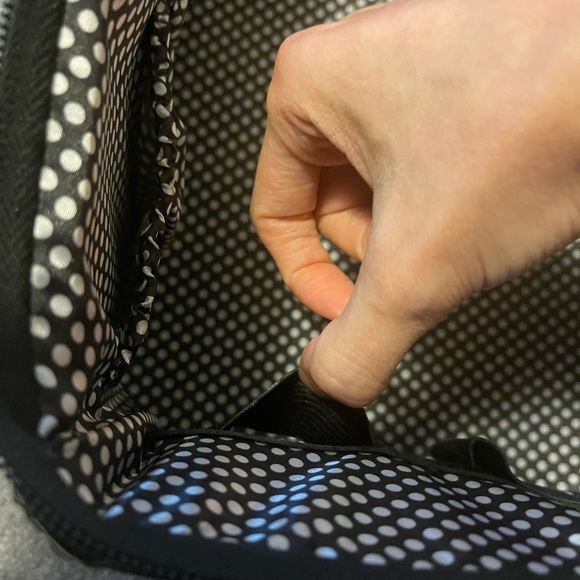 Black makeup case - Picture 6 of 16